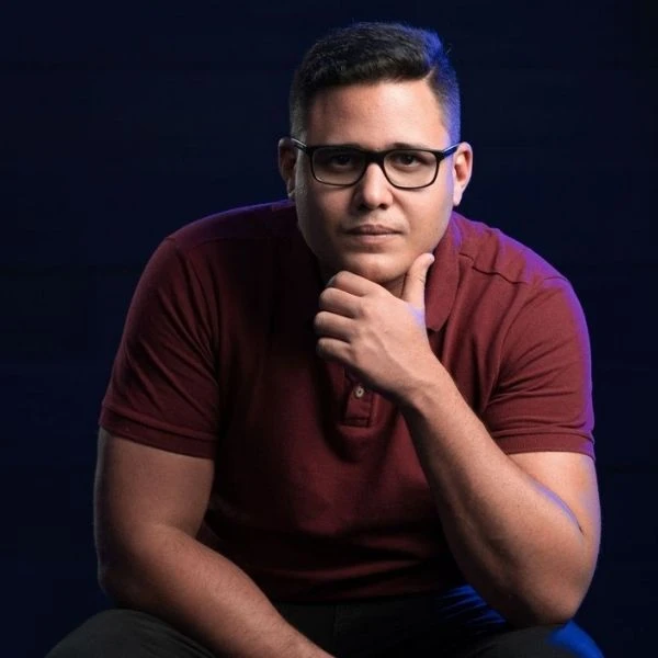 Ícaro de Carvalho – Fundador do O Novo Mercado